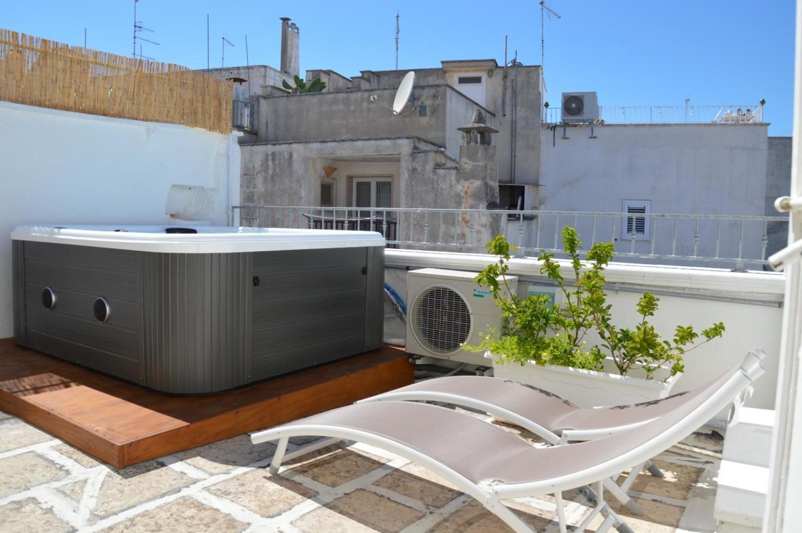 Ostuni 21Mqsuitehomes, Appartamento Con Mini Piscina Privata, Appartamenti Con Vasca Idromassaggio & Appartamenti Standard Остуні Екстер'єр фото